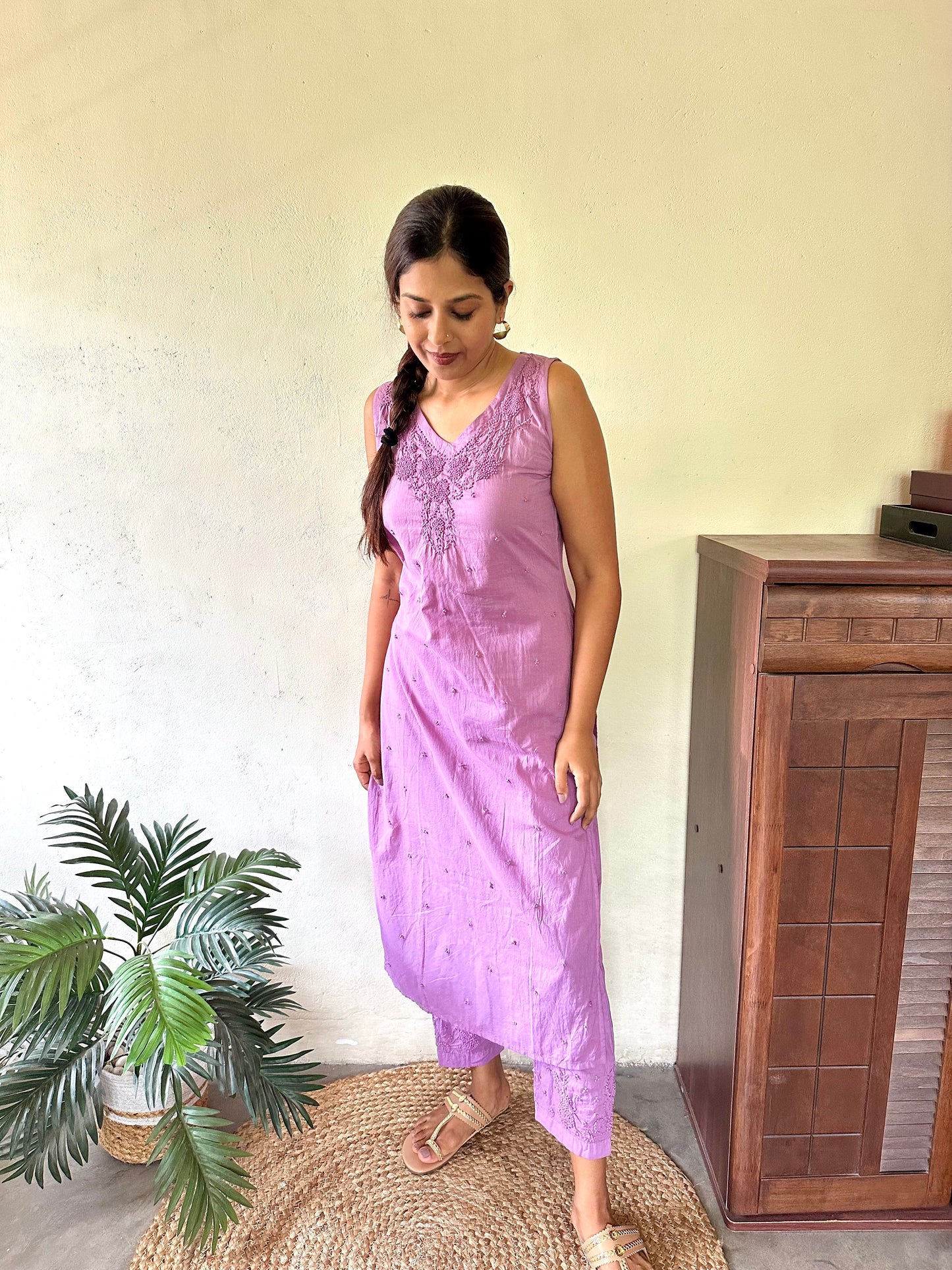 Sleeveless Straight Kurti and pant - Pale lavender