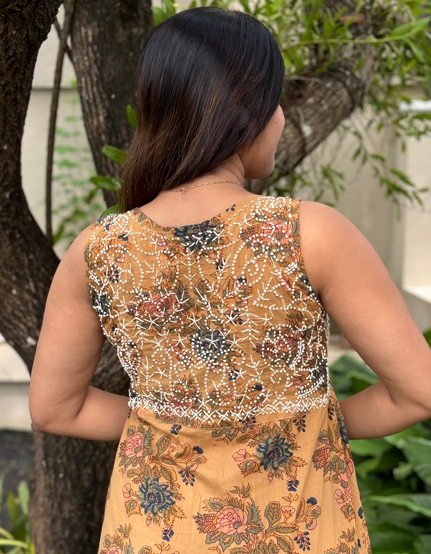 Sleeveless Aliya cut dress (with work on front and back) PRE-ORDER - Vanya