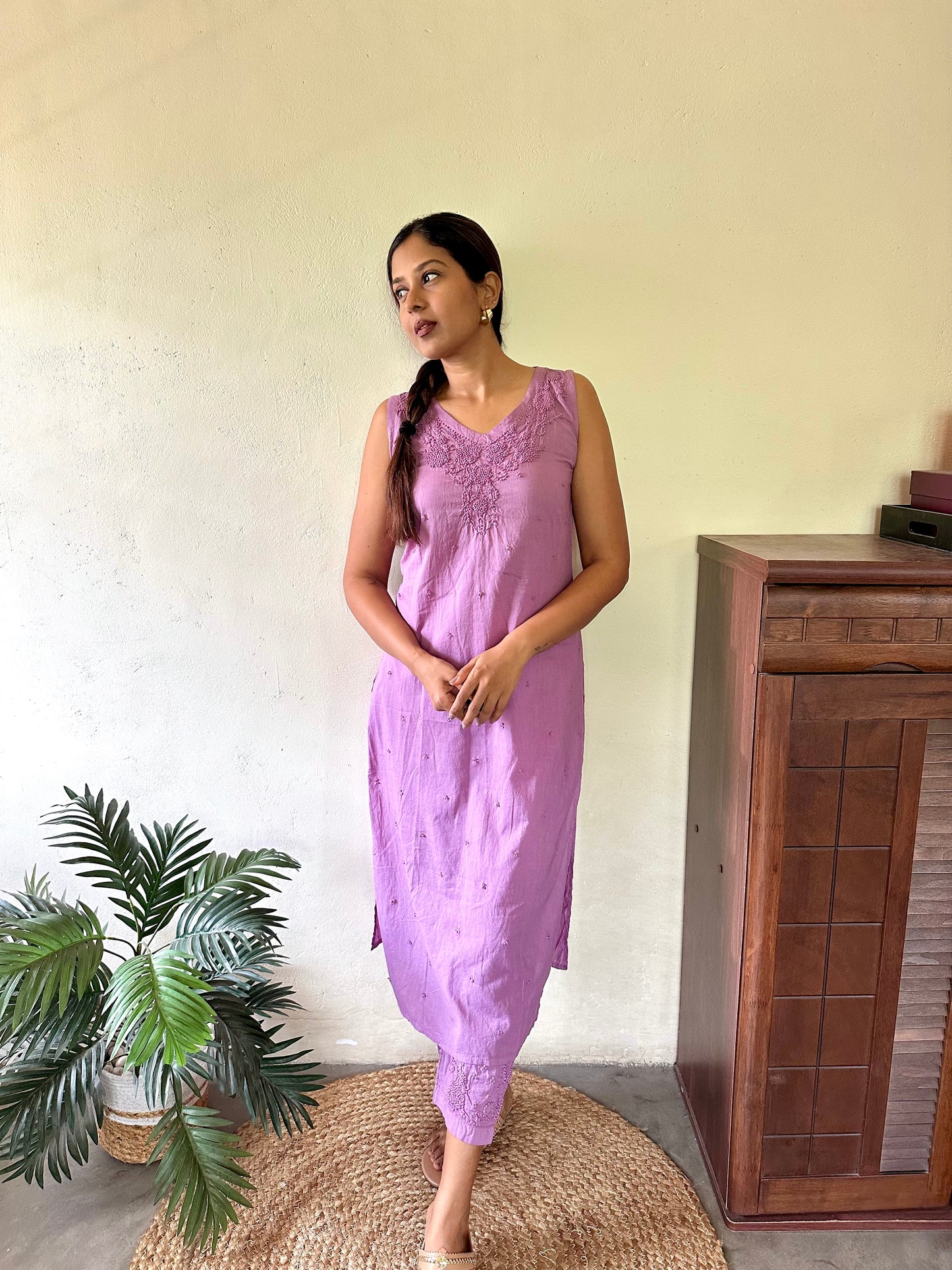 Sleeveless Straight Kurti and pant - Pale lavender