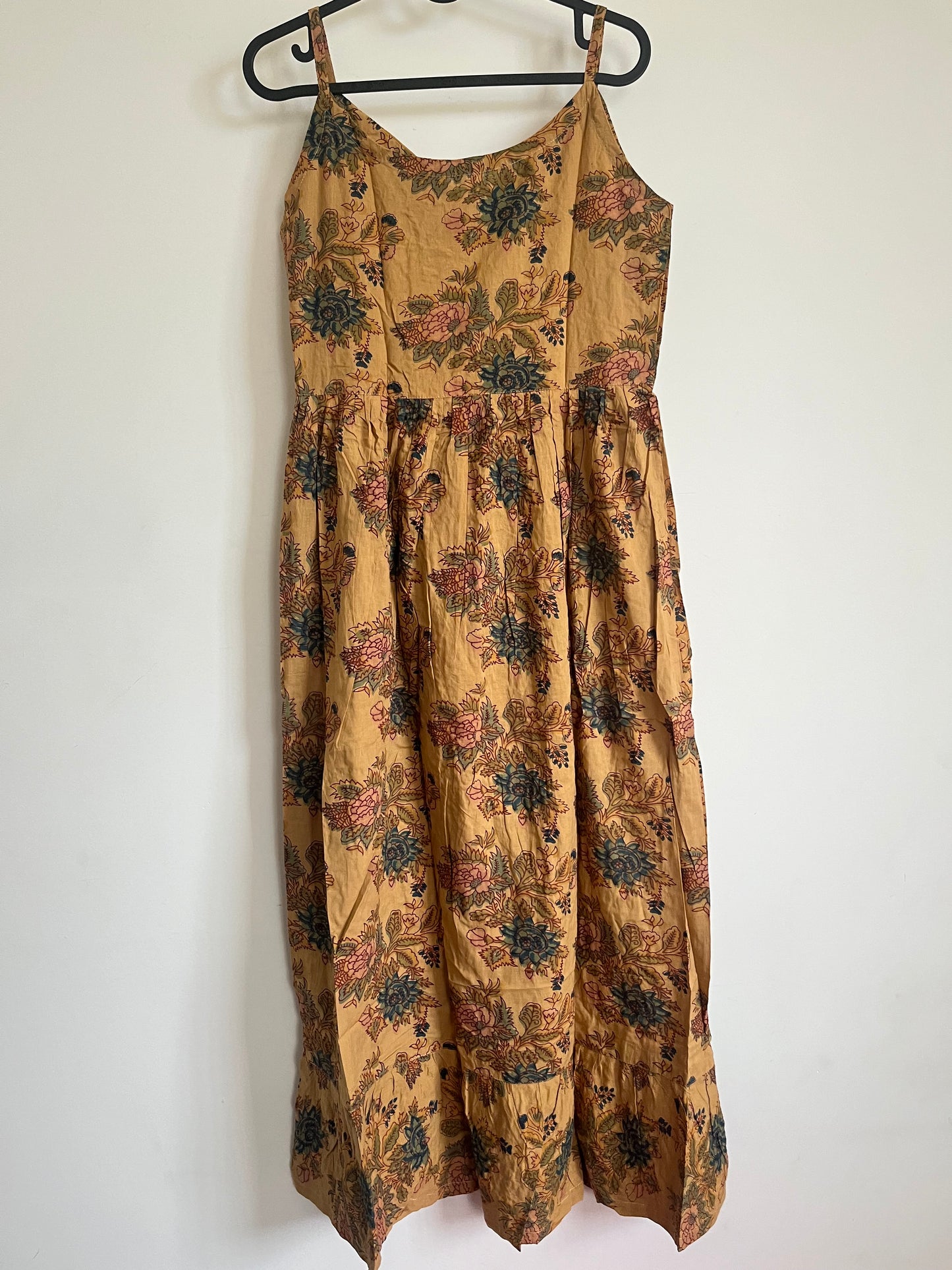 Garden whispers  Dress- Vanya