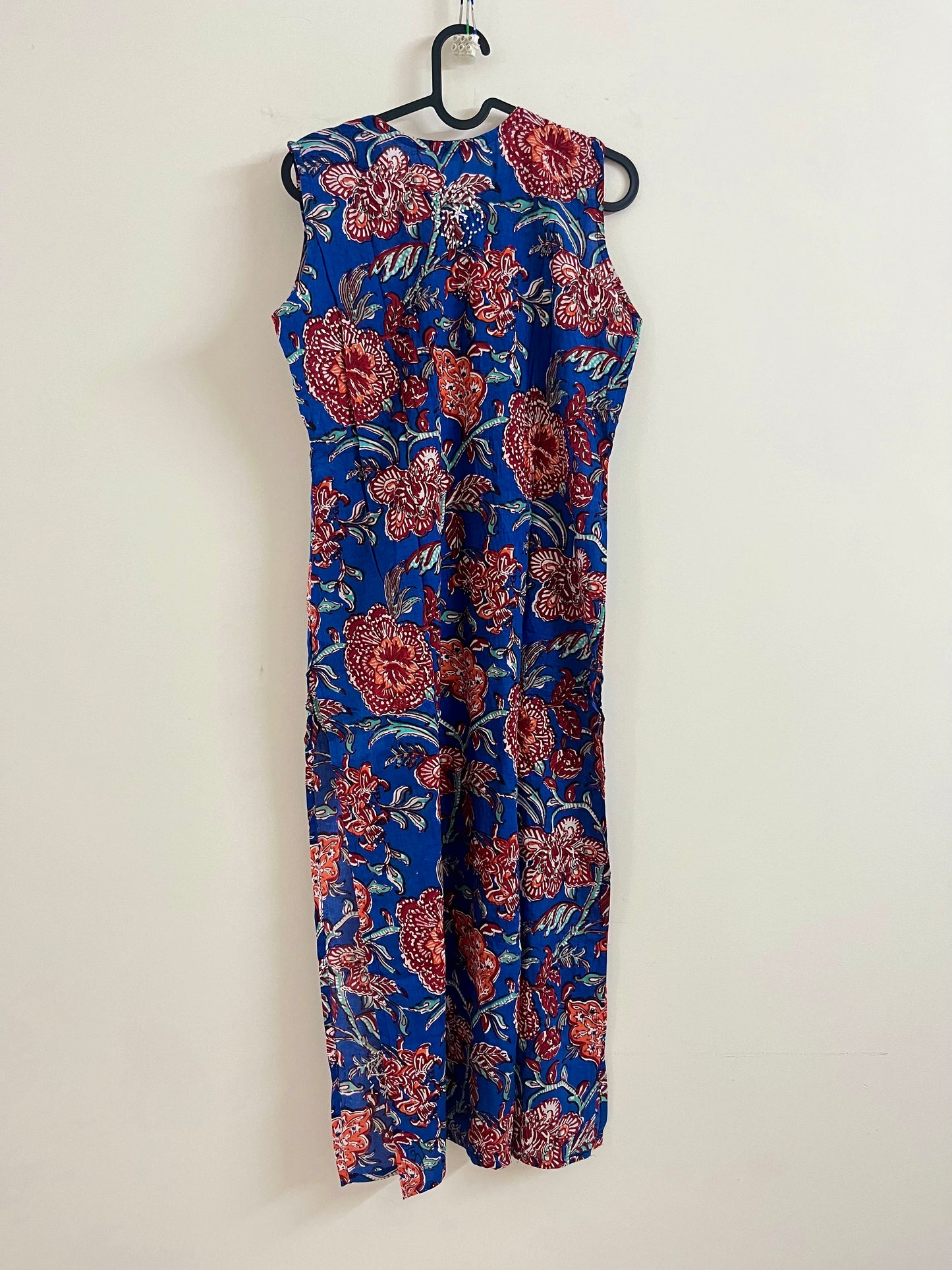 Straight Kurti Sleeveless - Floral Blue Red