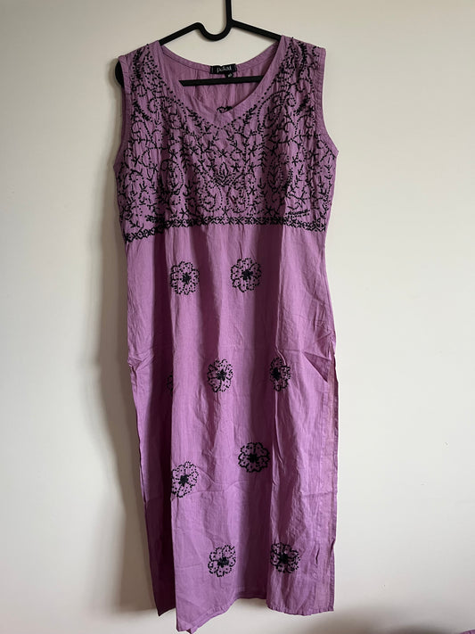 Sleeveless Straight Kurti and Pant (co-ord set) - Black knots on Pink Lavender