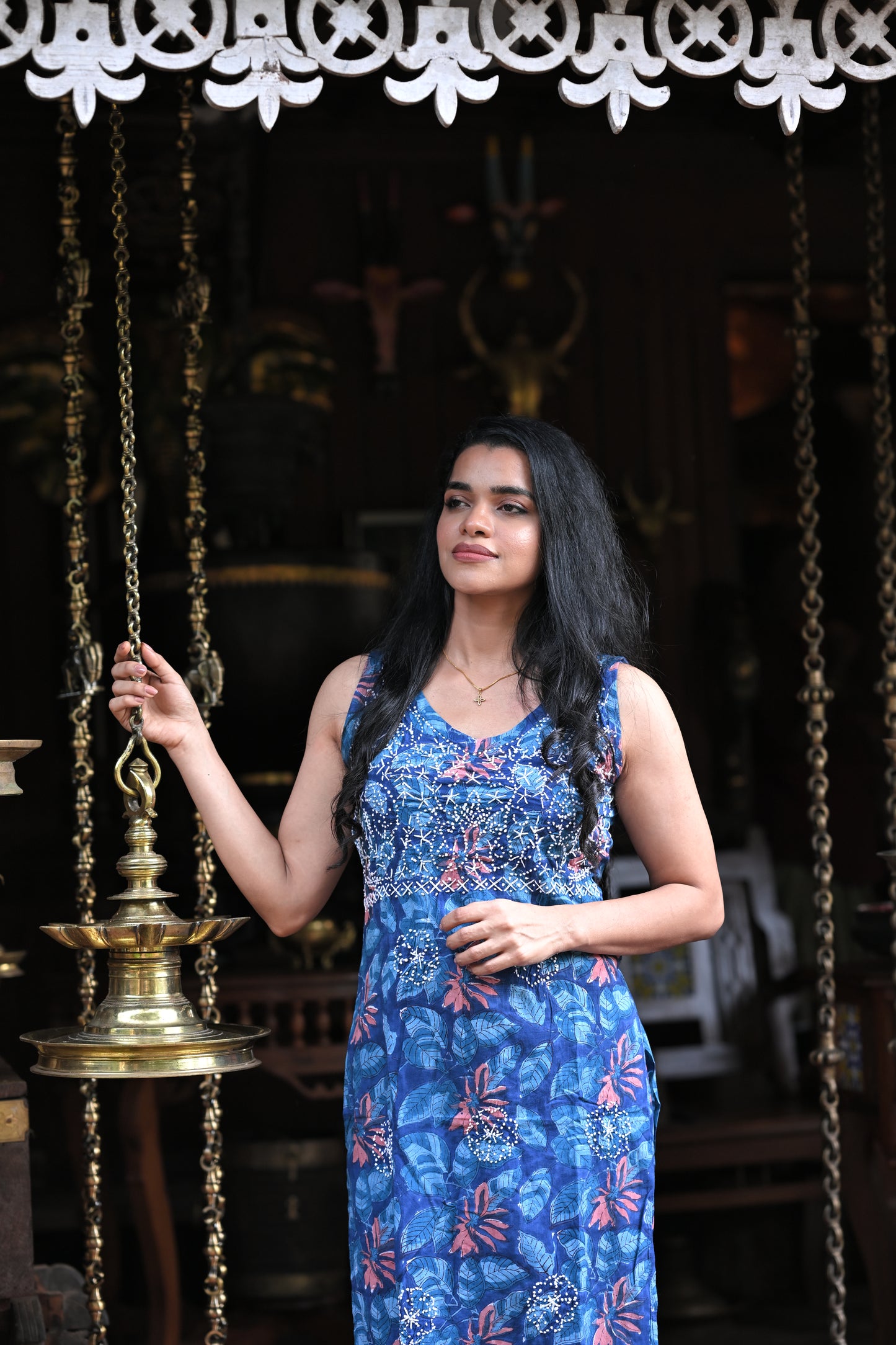 Straight Kurti and pant (Sleeveless) PRE-ORDER - Neelima