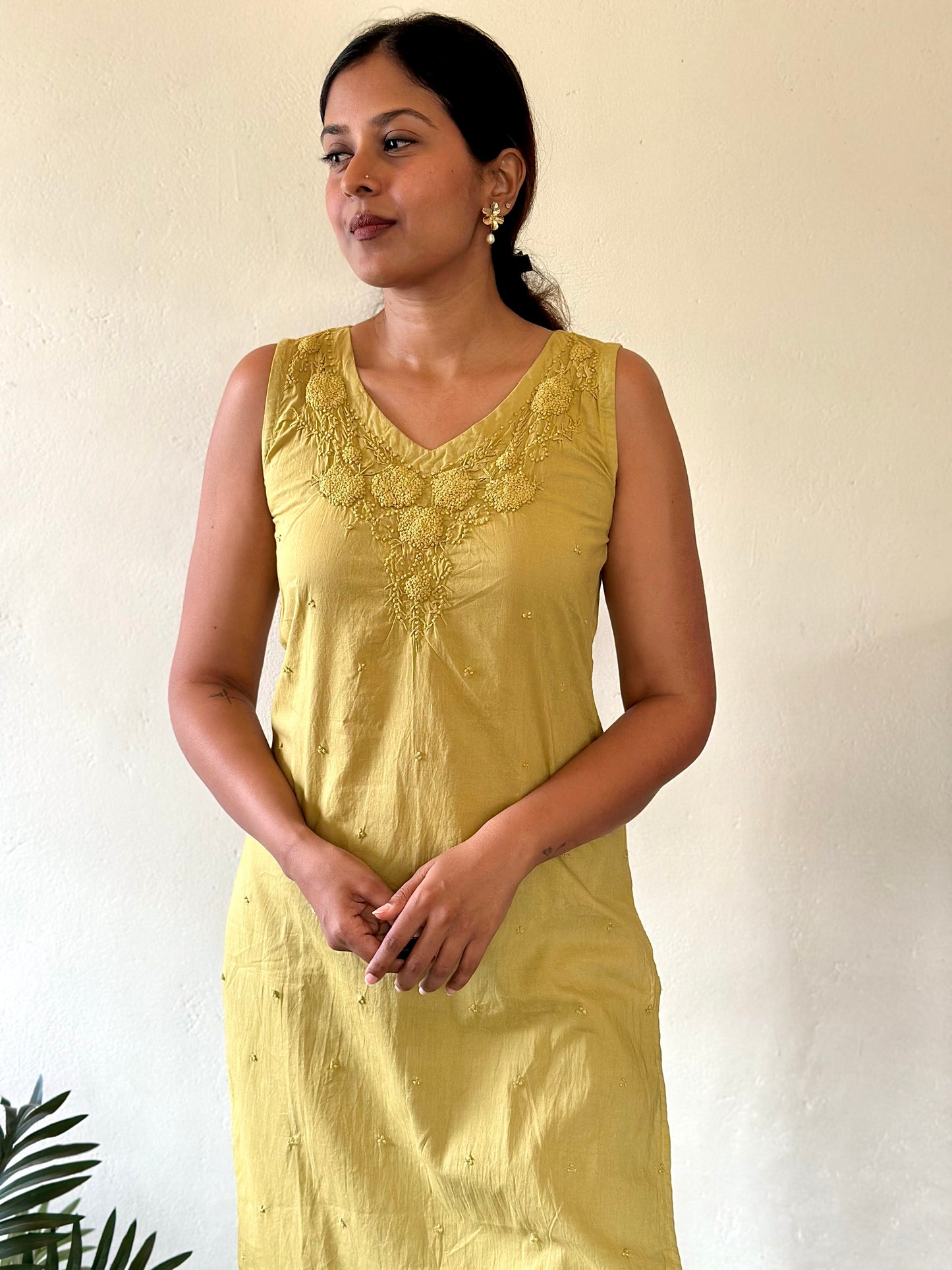 Sleeveless Straight Kurti and pant - Lime Yellow
