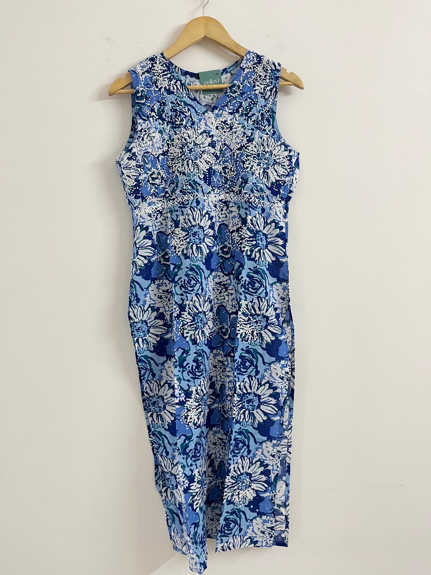 Straight Kurti and pant (Sleeveless) - Hues of Blue