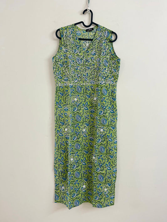 Straight Kurti and pant (Sleeveless) - Floral Pista Green