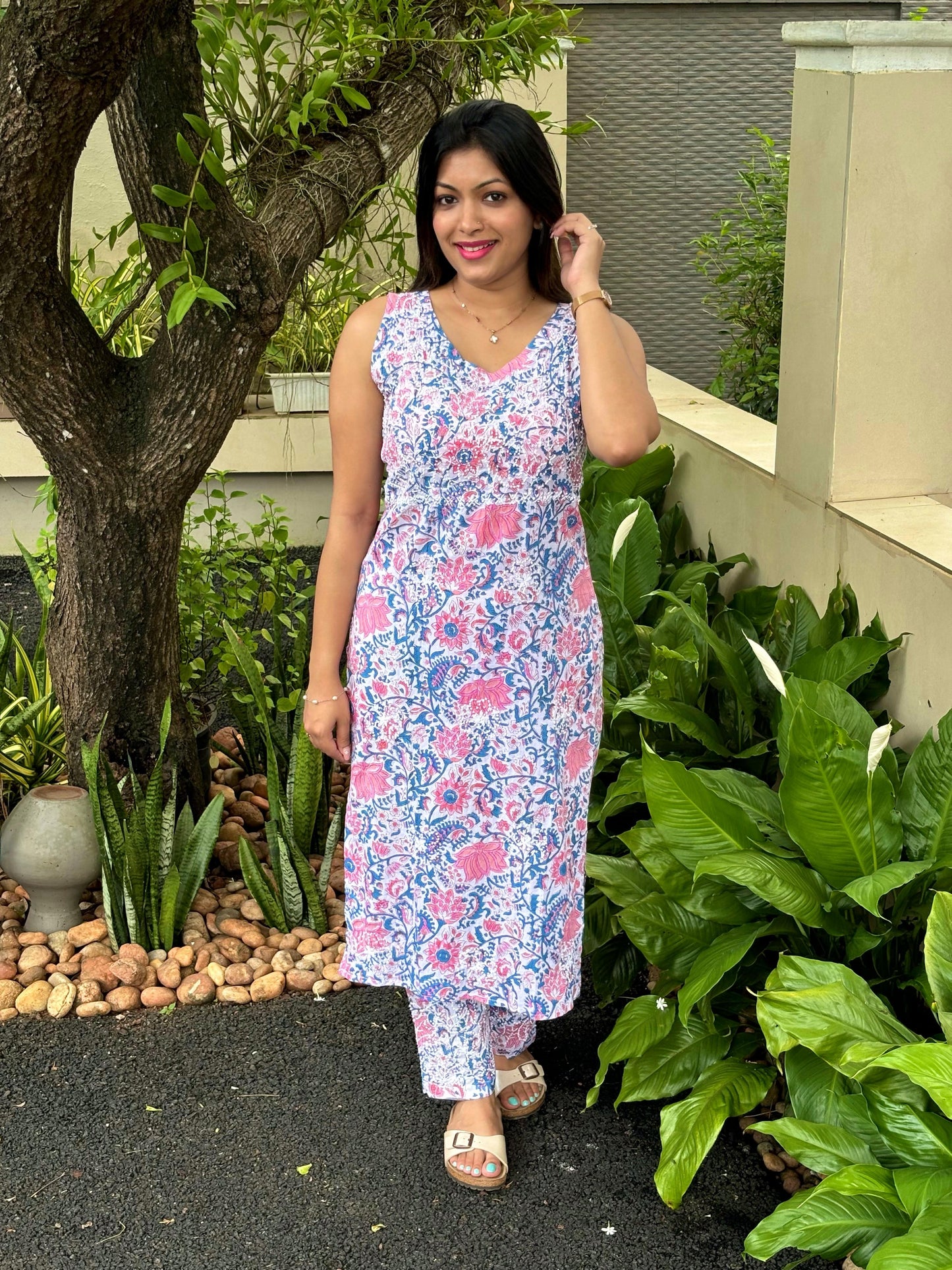 Straight Kurti and pant (Sleeveless) PRE-ORDER - Varnika