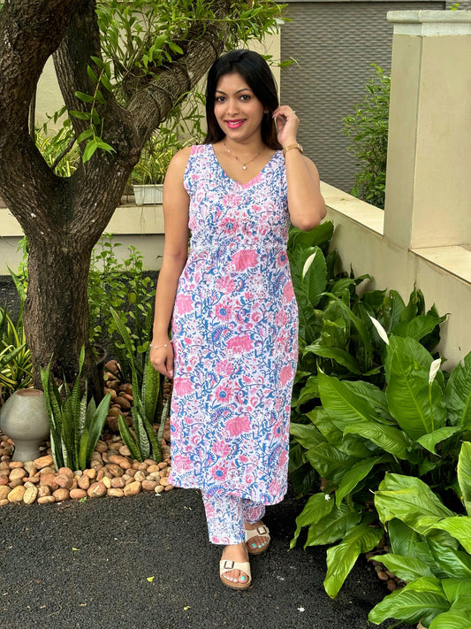 Straight Kurti and pant (Sleeveless) PRE-ORDER - Varnika