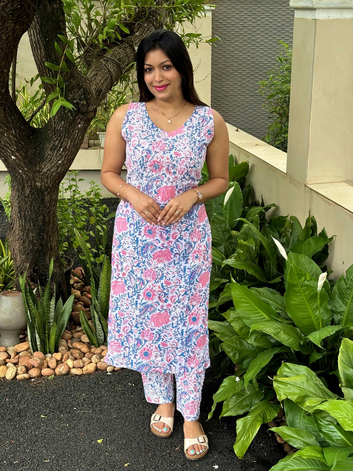 Straight Kurti and pant (Sleeveless) PRE-ORDER - Varnika