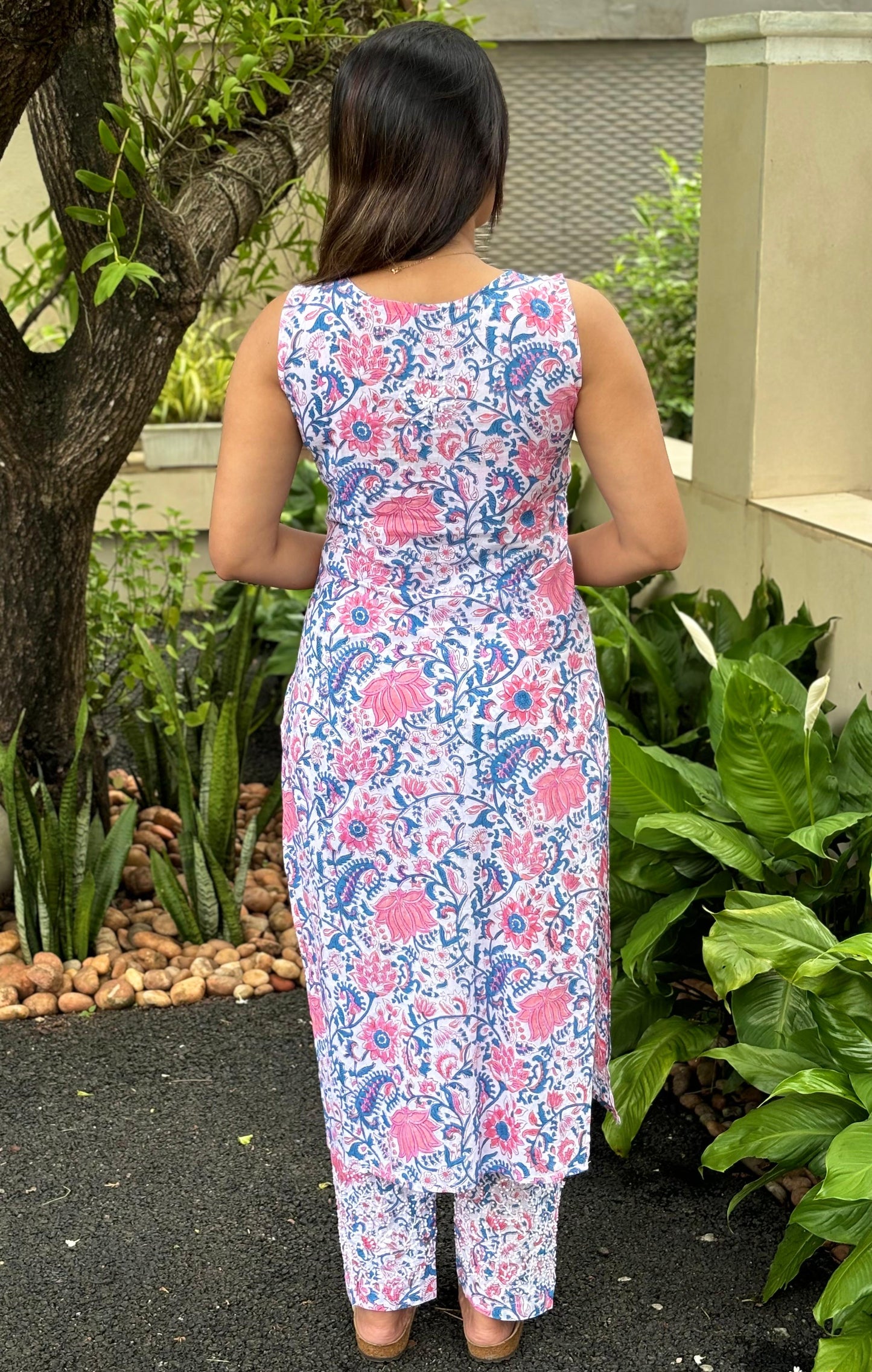 Straight Kurti and pant (Sleeveless) PRE-ORDER - Varnika