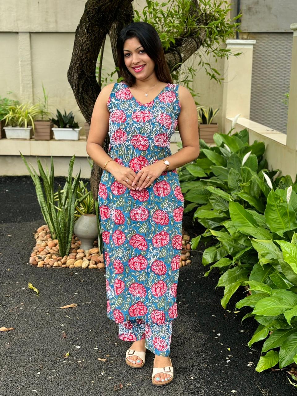 Straight Kurti and pant (Sleeveless) PRE-ORDER - Pinkbelle