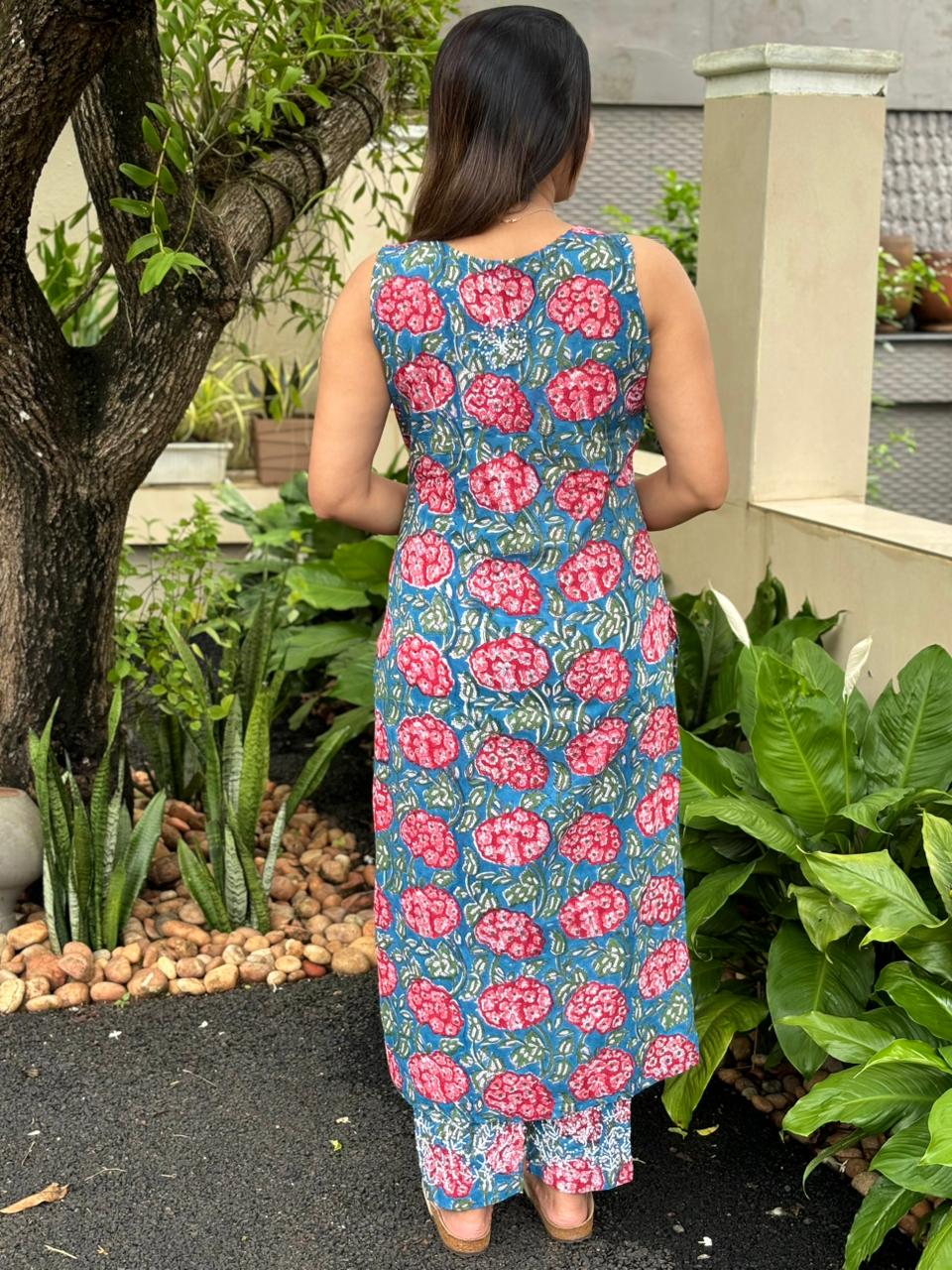 Straight Kurti and pant (Sleeveless) PRE-ORDER - Pinkbelle